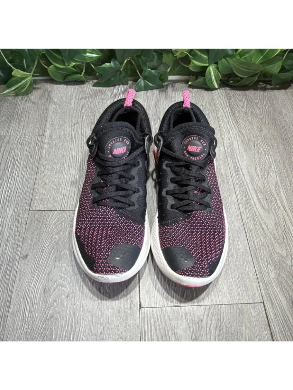Nike Joyride Run Flyknit AQ2730-003 Mens 7 Women 8.5 Black Pink Running Sneakers - Picture 2 of 11